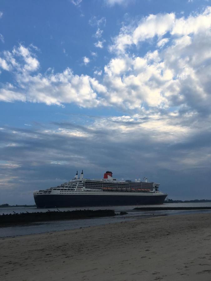 Urlaub Am Elbstrand - Wohnung In Blankenese Mit Naturblick Hamburg Bagian luar foto